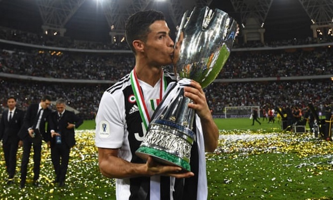 Ronaldo Wins First Trophy With Juventus