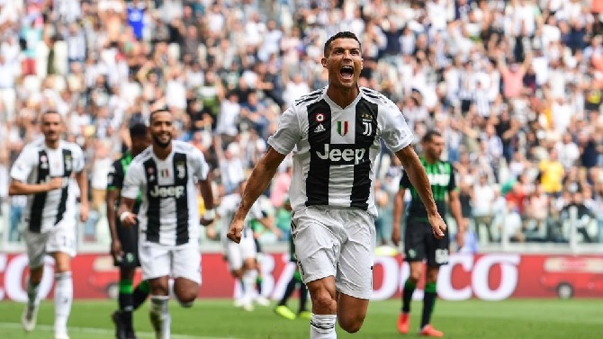Ronaldo Ends Goal Drought With Brace Against Sassuolo