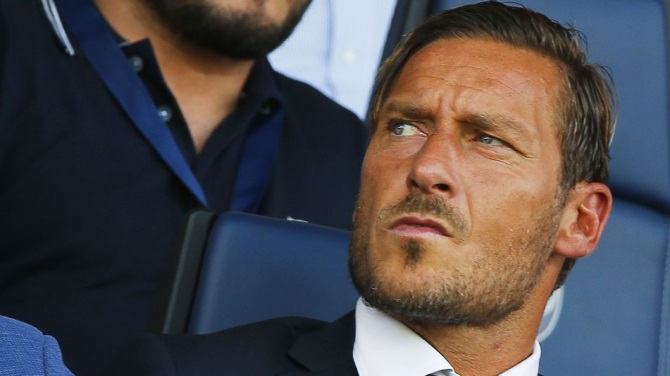 Totti Angrily Resigns As Roma Director