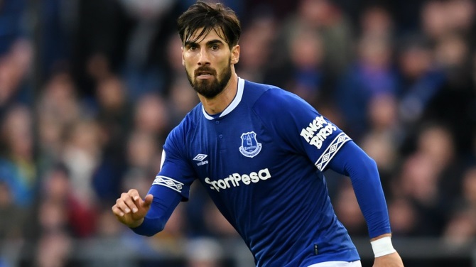 Everton Sign Gomes Permanently From Barcelona
