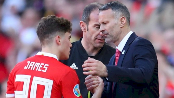 Giggs Urges Referees To Protect Daniel James