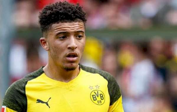Dortmund Chief Casts Doubt On Long-Term Sancho Future
