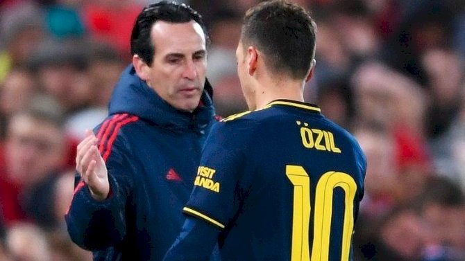 Emery Eulogises Genius Ozil After Liverpool Loss