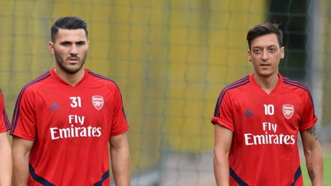 Mesut Ozil ‘unhappy’ with Current Arsenal situation – Kolasinac