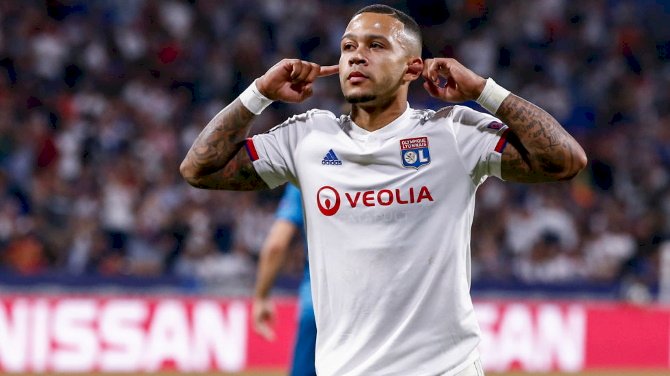 Depay In Danger Of Missing Euro 2020 After Suffering ACL Injury