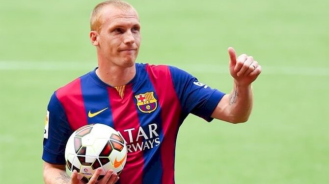 Knee Injury Forces Ex-Barca Star Jeremy Mathieu Into Retirement
