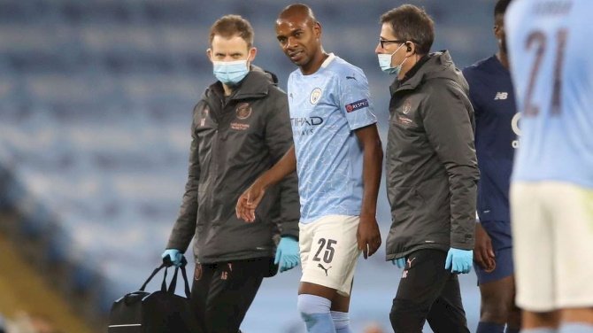 Fernandinho Sidelined For Six Weeks With Leg Injury