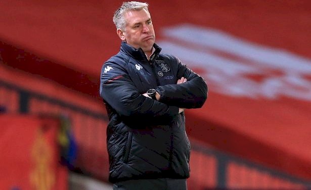 Dean Smith Rages At Man Utd Penalty In Villa Defeat At Old Trafford