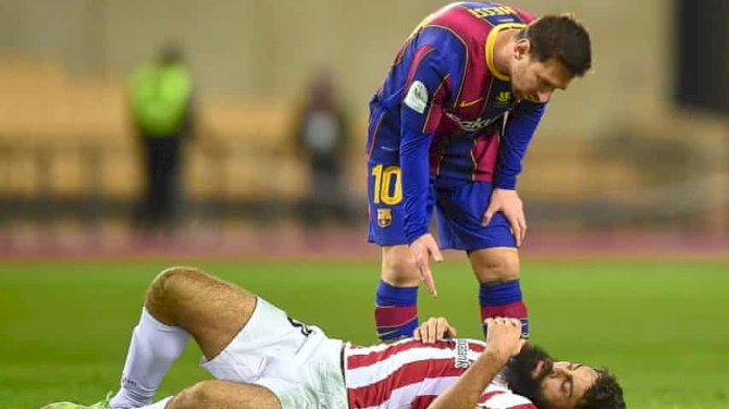 Messi Hit With Two-Game Ban For Supercopa Red Card