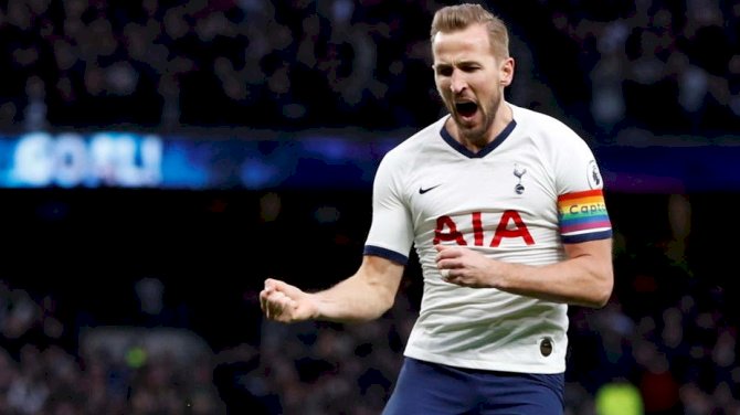Defoe Asks Kane To Leave Tottenham For Trophies
