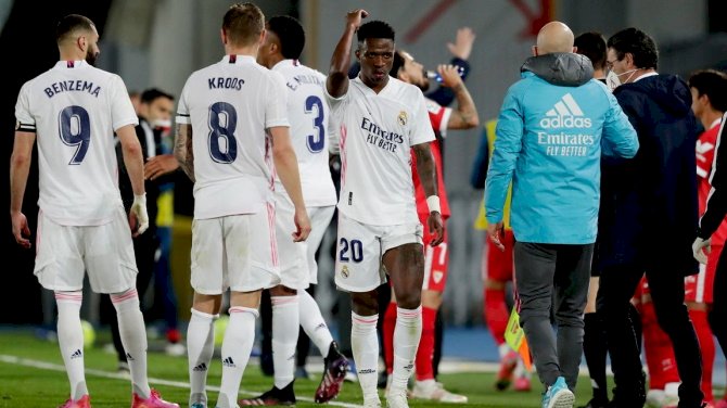 Zidane Disgusted By Sevilla Penalty As Real Madrid Lose Ground In Title Race