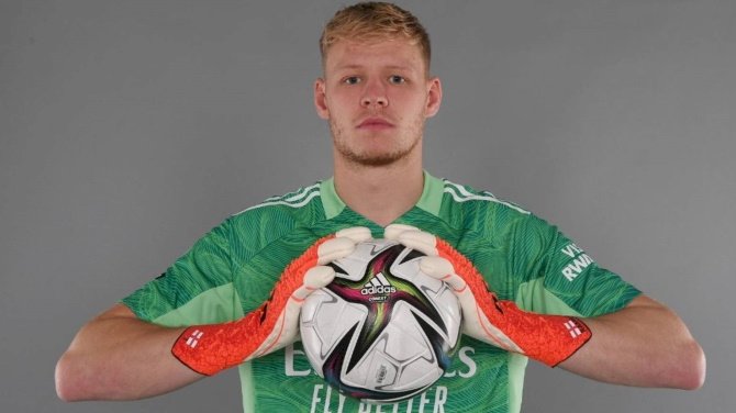 Arsenal Seal Goalkeeper Ramsdale Signing From Sheffield United