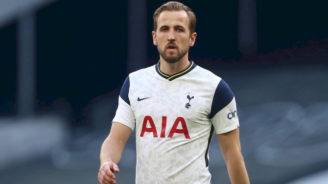 Kane Announces Decision To Stay At Tottenham Hotspurs