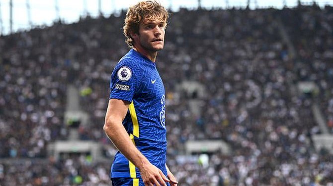 Marcos Alonso Quits Taking The Knee Gesture