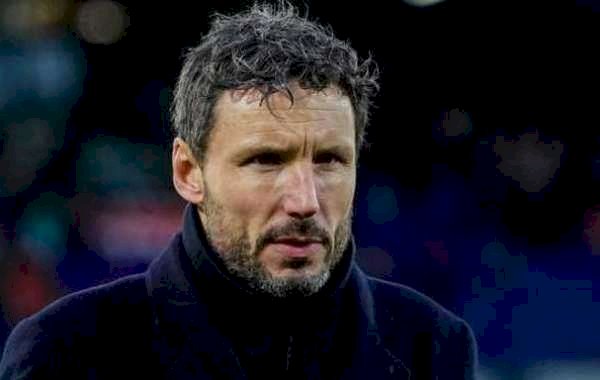 Wolfsburg Sack Van Bommel After Four Months In Charge