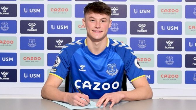 Everton Snap Patterson From Rangers For £16m