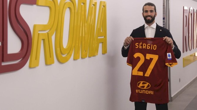 AS Roma Sign Sergio Oliveira From FC Porto On Loan