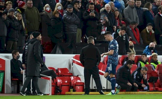 Carragher Implores Arsenal To Move Xhaka On After Latest Red Card