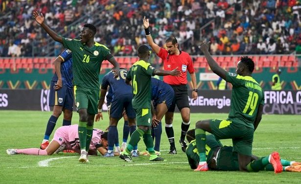 Senegal Defended By CAF Chief Doctor Over Handling Of Mane Concussion