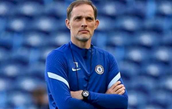 Carragher Urges Man Utd To Poach Tuchel From Crisis-Hit Chelsea