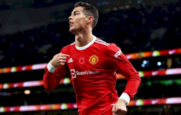 Ronaldo Wins Sixth Premier League Player Of The Month Award