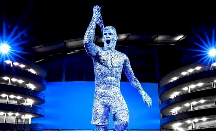 Man City Unveil Agüero Statue Outside Etihad Stadium