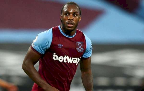 Antonio Calls For VAR To Be Discarded