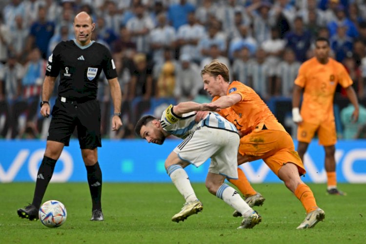 De Jong Claims Messi Influenced Referee Lahoz In Netherlands' Defeat To Argentina