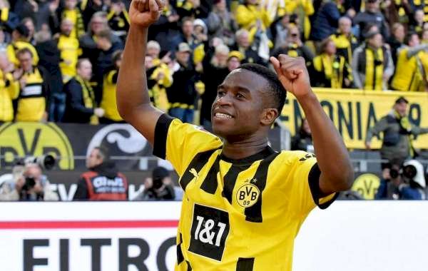 Moukoko Extends Borussia Dortmund Contract Until 2026