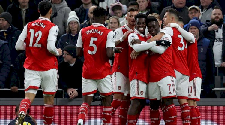 Wenger Warns Arsenal Not To Let Title Chance Slip