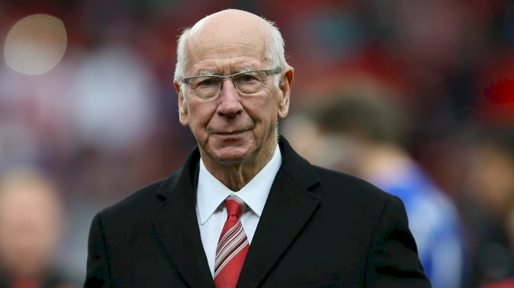 Man Utd And England Legend Sir Bobby Charlton Dies At 86