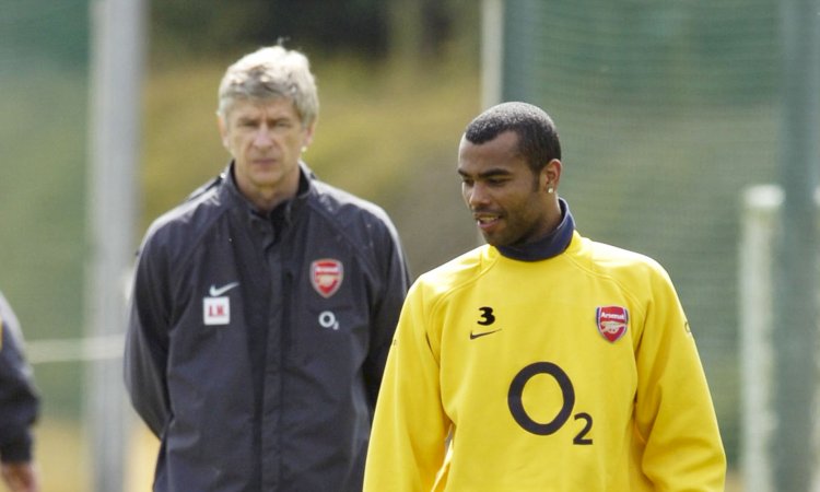 Wenger Rates Ashley Cole As Premier League's Greatest Left-Back